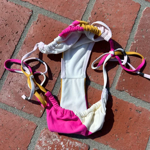 NWOT Billabong Multicolor Bikini Bottom - Image 3