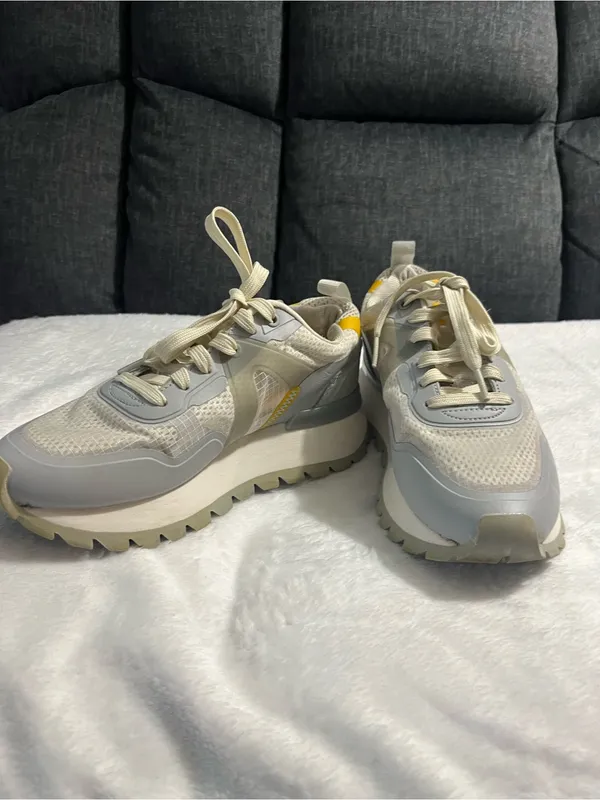 Fila Lightweight Mesh Sneakers in Cream with Yellow Accents - Image 6