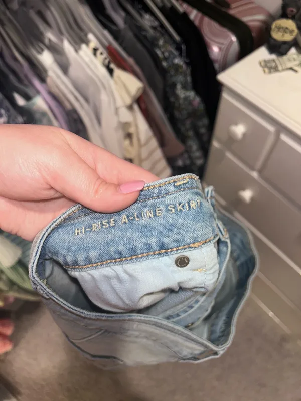 American Eagle Jean Mini High-Rise Skirt - Image 4