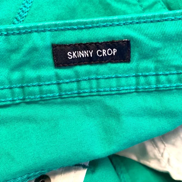 Calvin Klein Jeans|| Green skinny crop jeans. See measurements in pictures. - Image 9