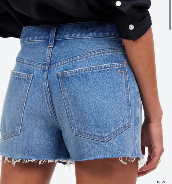 Relaxed Denim Shorts in Kelton Wash: Raw-Hem Edition - Image 5