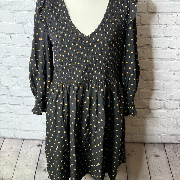 Madewell lucie smocked v neck mini dress Black Dress with Gold Dots size medium - Image 4