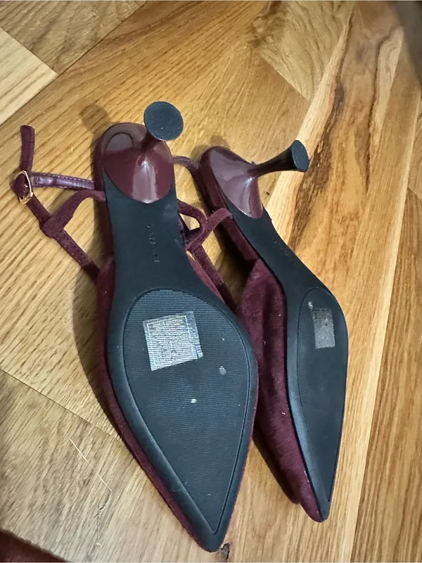 Tahari Burgundy Suede Pointed Toe Slingbacks - Image 5
