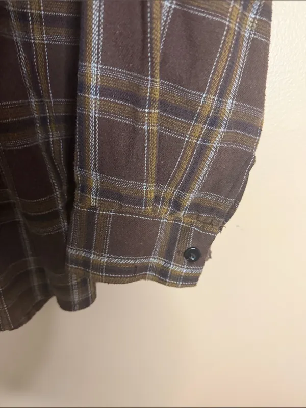 Men's Brown Plaid Long-Sleeve Shirt - Image 3