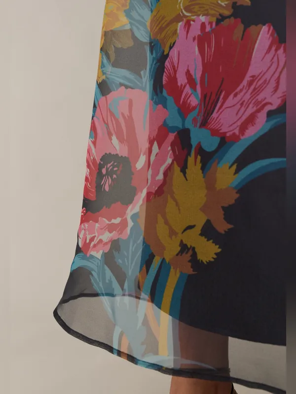 NWT Few Moda Alette Dress size Large L Caara Tulip Garden black floral maxi - Image 6