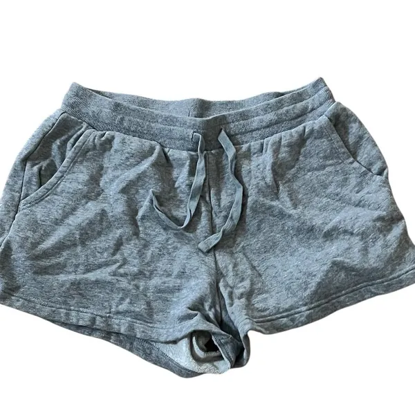 Colsie Women's Gray Sweatshorts Size M Casual Elastic Waist Drawstring - Image 2