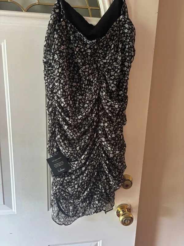 Lulus Black and white floral dress brand new with tags - Image 2