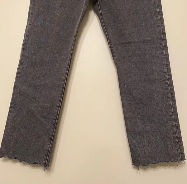 Levi's | 501 Cropped Pants - Image 3
