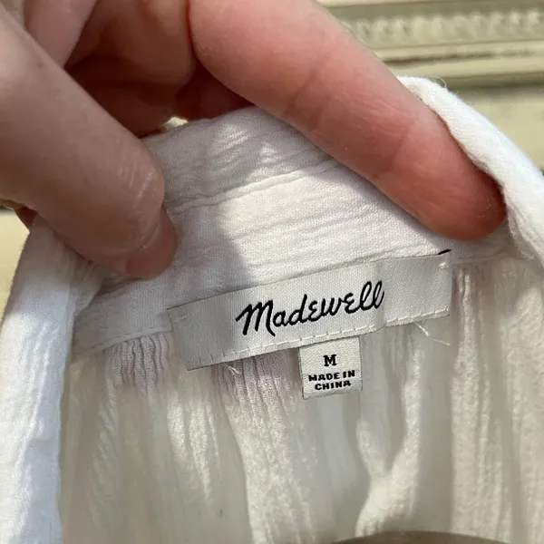 Madewell Women’s White Short Sleeve 100% cotton Button Up Shirt Size Medium - Image 2