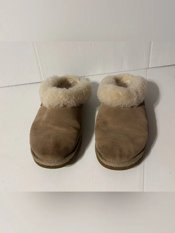 UGG cluggette leather sheepskin slippers womens size 8 - Image 5