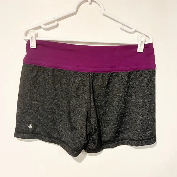 Lululemon Size 10 Grey Purple Trim Drawstring Athletic‎ Shorts - Image 4