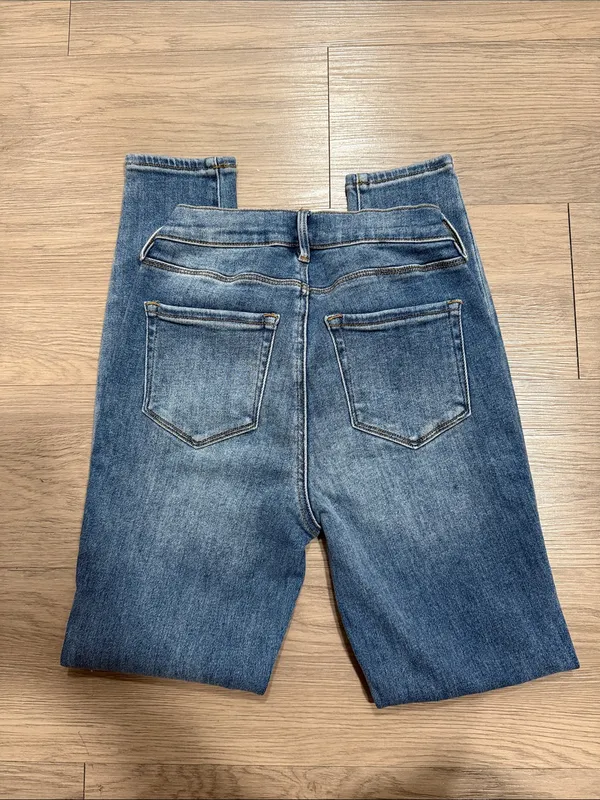 PACSUN High Rise Jegging in Medium Blue with Dark Patch Size 25 - Image 6