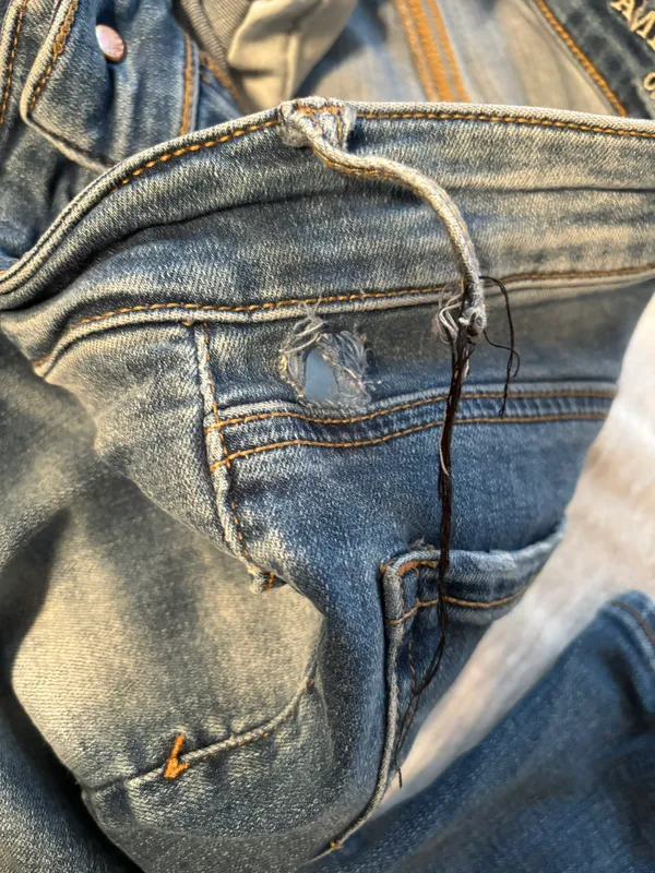 American Eagle Jeans - Image 5