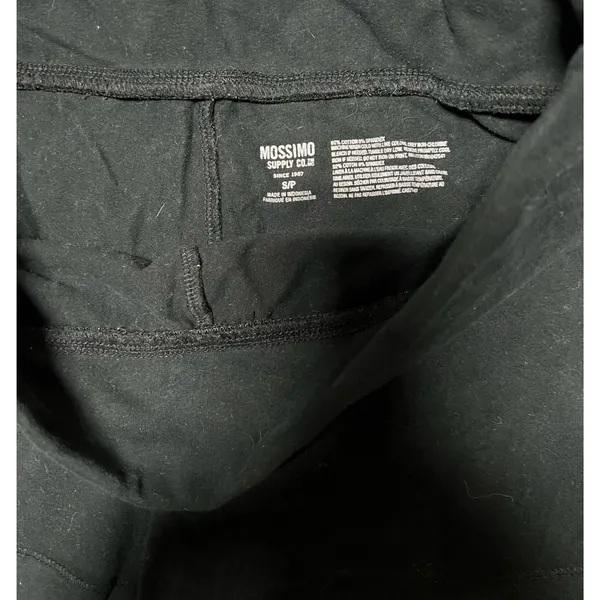 Mossimo Supply Co Black Solid Fold-Over Yoga Shorts Hot-Shorts Sweatshorts Bottoms Size S 🖤 - Image 3