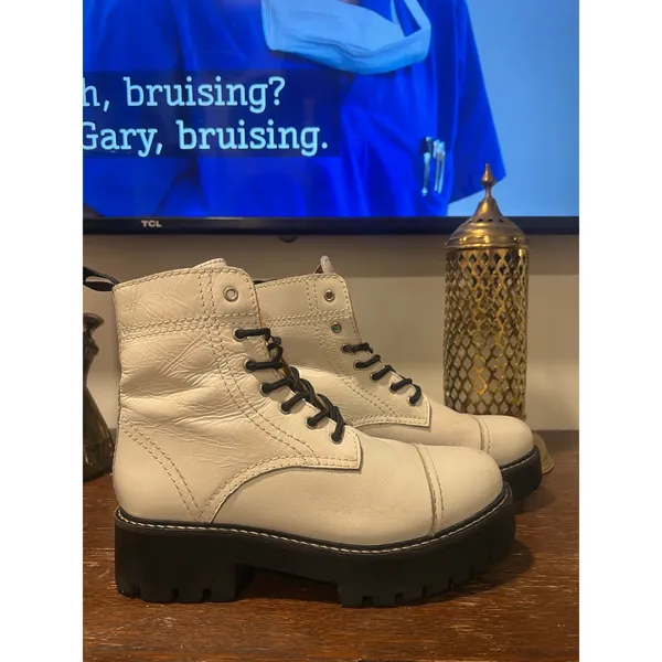 Urban Outfitters Juliette Lace Up Leather White Platform Combat Lug Sole Boots 8 Grunge Punk - Image 4