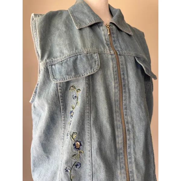 Vintage Y2K New Look Light Wash Denim Embroidered Full Zip Collared Vest - Image 6