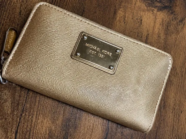 Michael Kors Womens Wallet Gold Saffiano Leather Zip Around Continental - Image 2