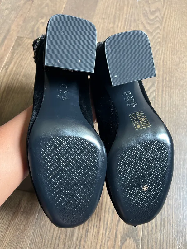 Tory Burch Josephine Black Velvet Block Heel Pumps with Crystal Bow size 6.5 - Image 5