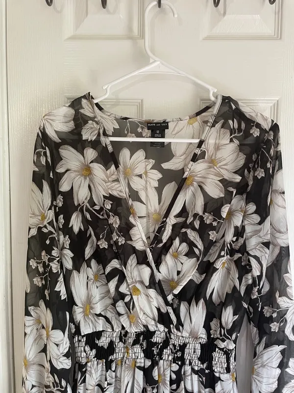 Black Floral Boho Coquette Maxi Dress with White Daisy Print - Image 2