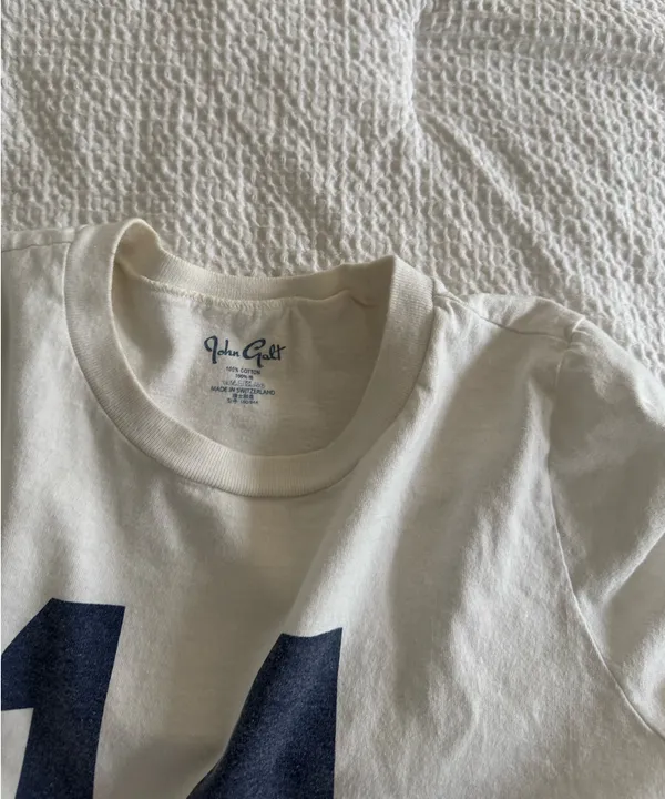 Brandy Melville Cropped T-Shirt - Image 3