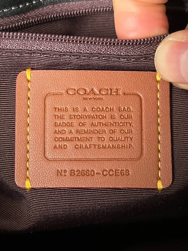 Coach Faye Large Shoulder Bag - Image 12