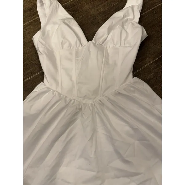 Naked Wardrobe SHIRTING V-NECK CORSET‎ MINI DRESS White Size XS - Image 4
