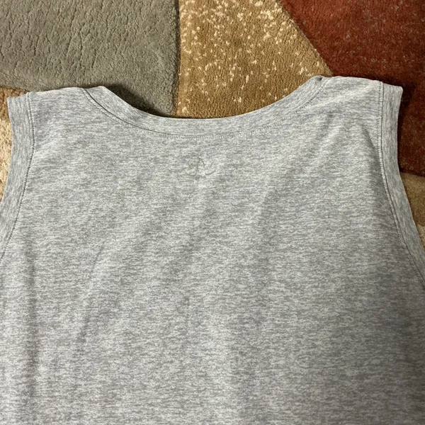 Beyond Yoga Heathered Grey Muscle Tank Top Womens Medium Relaxed Fit LWSD4352 - Image 6