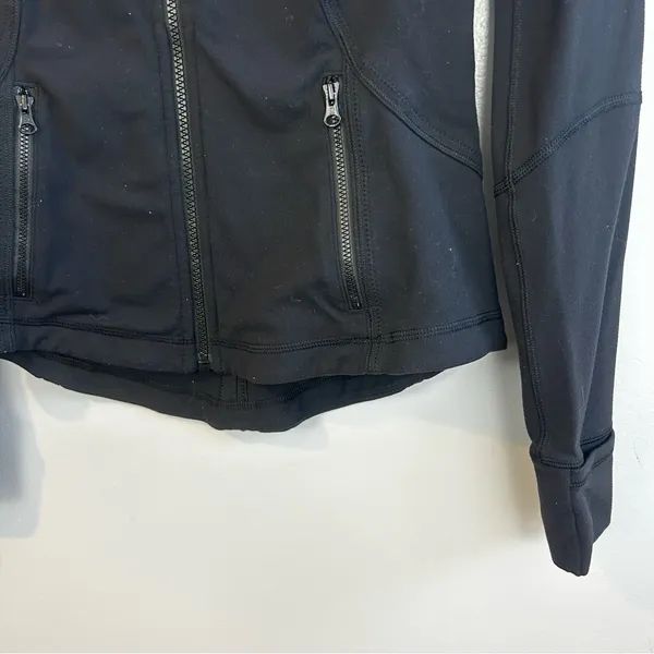 Lululemon Black Forme High Neck Zip Up Jacket w/ Thumb Holes Size 6 - Image 8