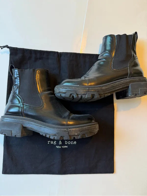 rag & bone Lug Sole Chelsea Boot - Image 2