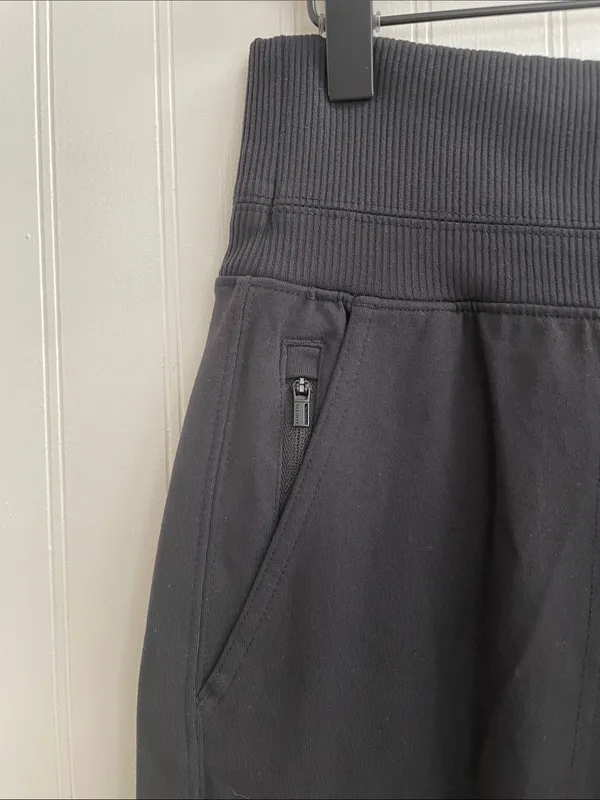 ATHLETA Venice Jogger Pants Travel Athleisure Yoga in Black Size S - Image 8
