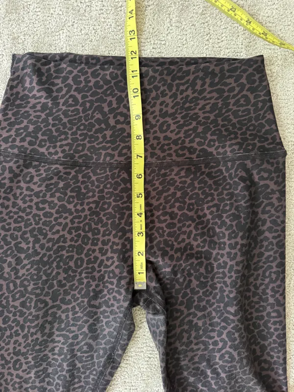 Beyond Yoga SoftMark High Waisted Midi Leggings in Espresso Leopard Size Large - Image 15