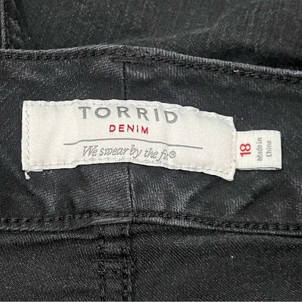 Torrid Black Raw Hem Jeggings Women’s 18 - Image 2