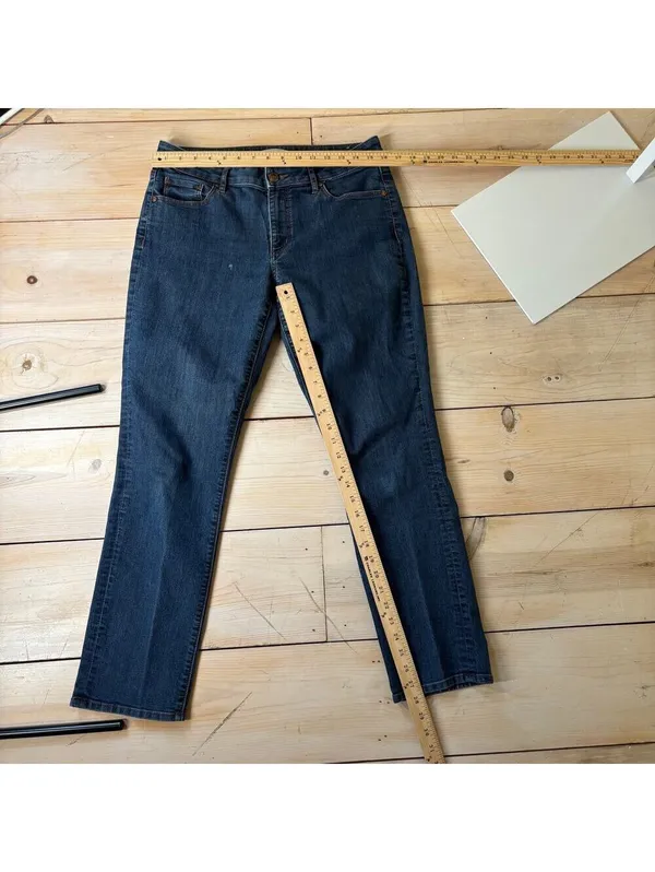 Loft EUC Women's Dark Wash Curvy Straight Leg Jeans Size 30/10 - Image 8