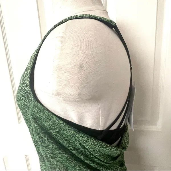 Icyzone green athletic tank with built in bra - Image 8