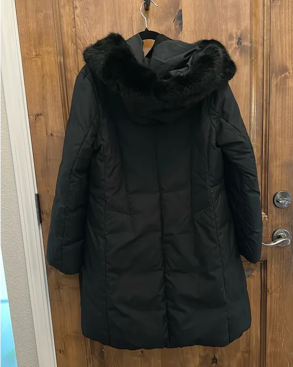 T TAHARI Women’s Down-Filled Winter Parka/Coat Size Large - Image 3