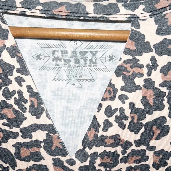 Crazy Train Leopard Print Short Sleeve Keyhole V Neck Top - Image 6