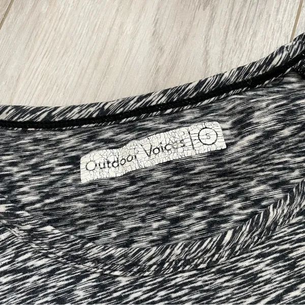 Outdoor Voices Circuit Driver Long Sleeve Cropped Shirt Space Dye Gray (Small) - Image 2