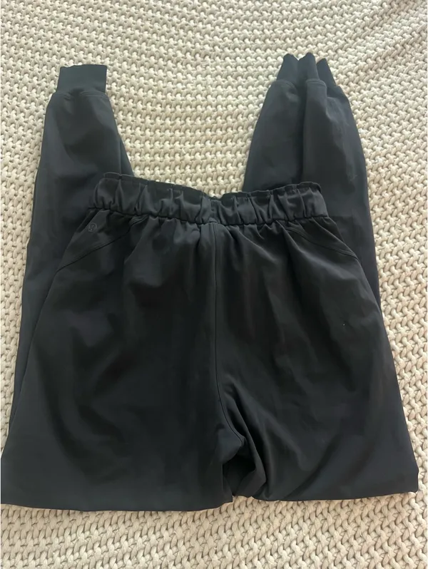 Lululemon black joggers - Image 2