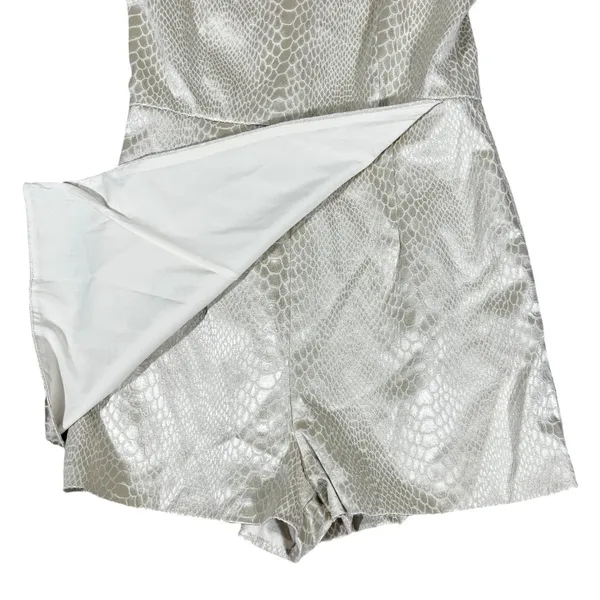 Pants Store One Shoulder Snakeskin Print Romper Silver Metallic Skort Size M - Image 3
