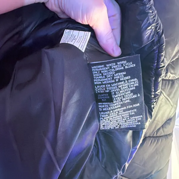 Guess black puffer jacket XL - Image 5