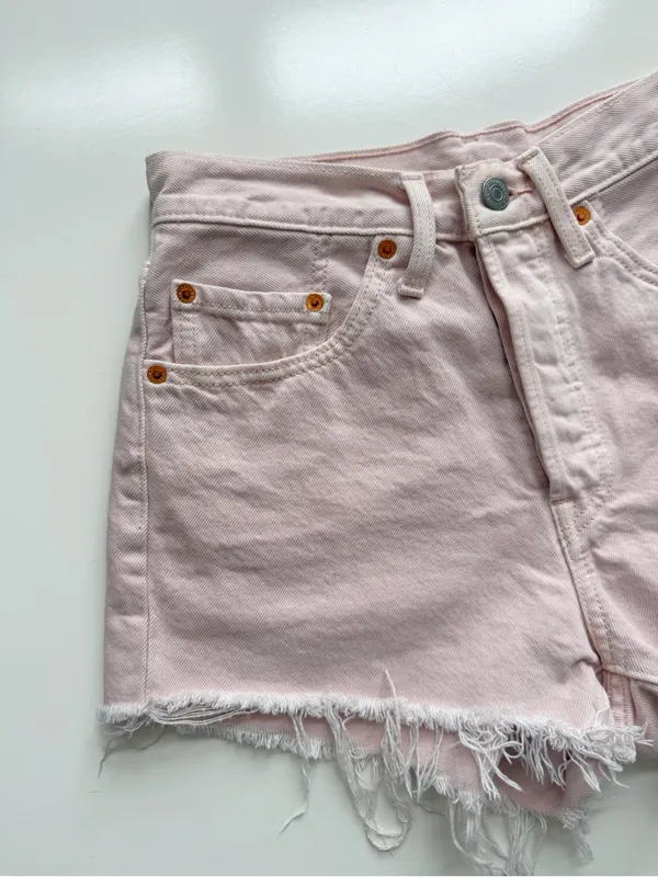 Levi’s 501 Cut-Off Jean Shorts Pale Pink Size 26 - Image 2