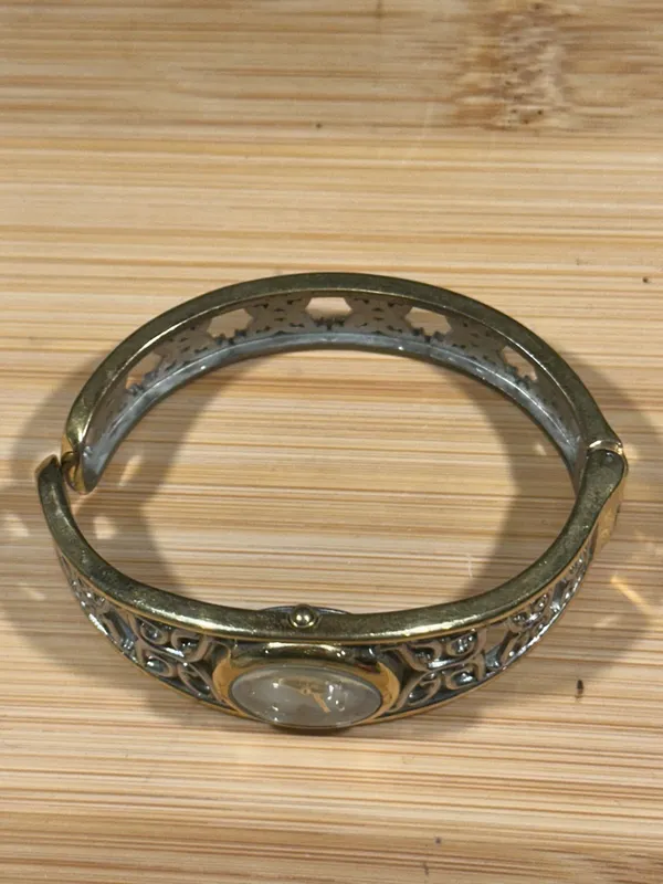 AVON BUTTERFLY Filigree TWO-TONE BANGLE Watch Cuff Quartz Fashion Jewelry - Image 3