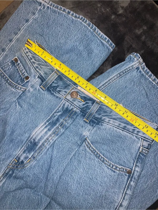 Levi’s High Loose Jean Size 28 - Image 15
