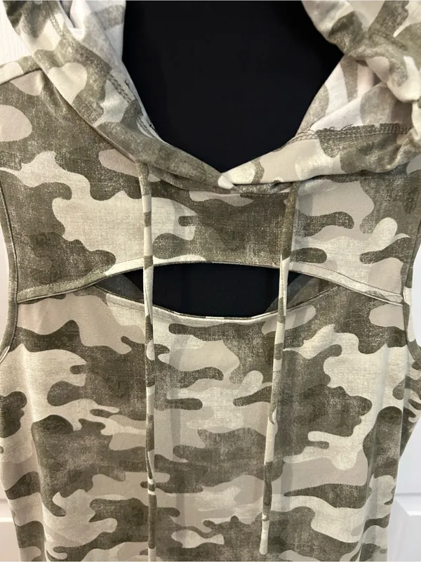Almost Famous Expose chest hooded camo dress - Image 2