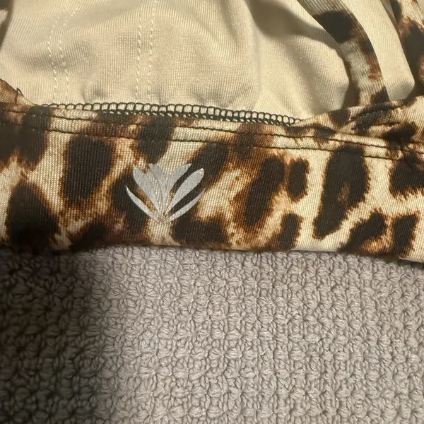 Athleta Leopard Print Strappy Back Sports Bra XS S - Image 2