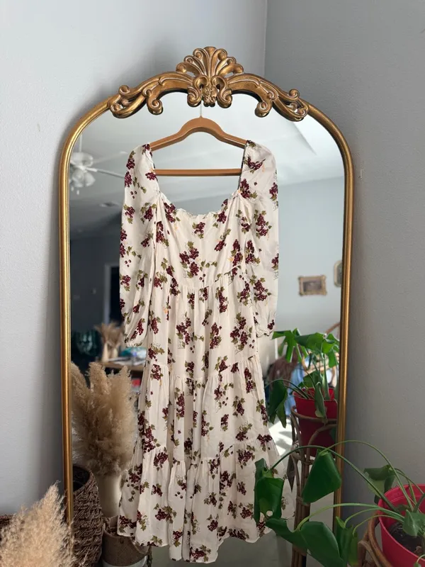 Reformation Kellie grapevine long sleeve white purple maxi dress size 2 - Image 2