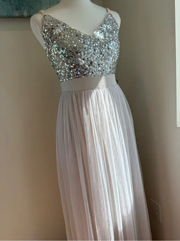 Haute Monde Silver Sequin Bodice with Light Gray Tulle Maxi Dress Size Small - Image 3