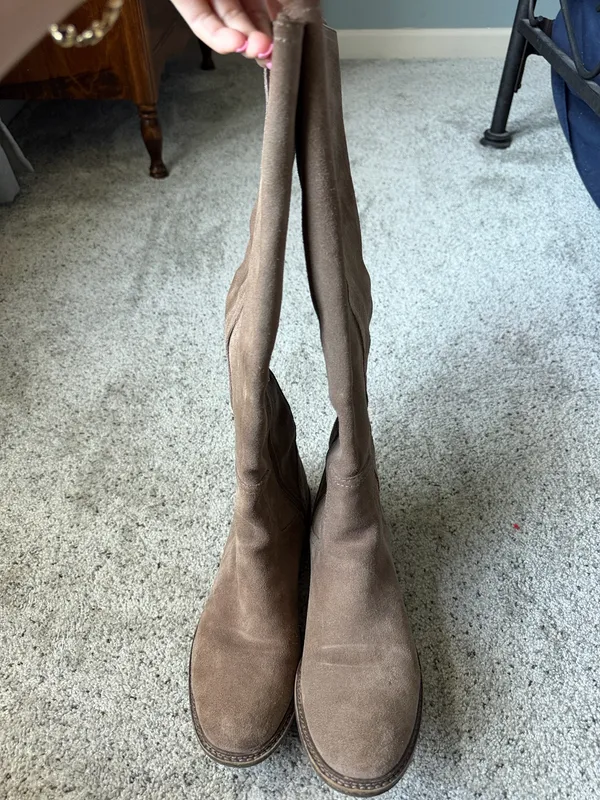 Calvin Klein Raelin Suede Boots - Image 3