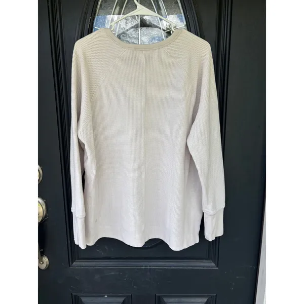 Athleta‎ Cream Waffle Knit Thermal Sweatshirt Thumbholes Size L Raglan Top - Image 7