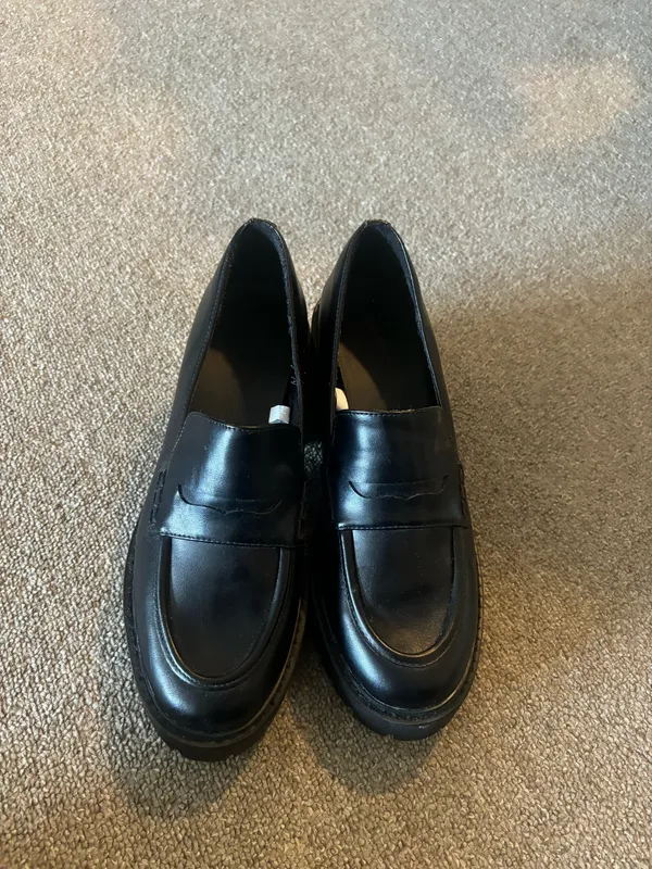 Universal Threads Loafer Heels - Image 2